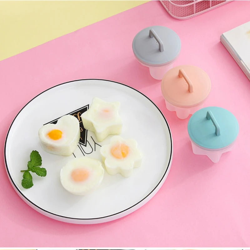 4-Piece Egg Steamer and Frying Mold Set – Cute Breakfast Moulds with Lids and Brush